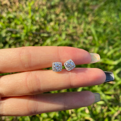 [Luxora]Classic Round Center Stone Stud Earrings