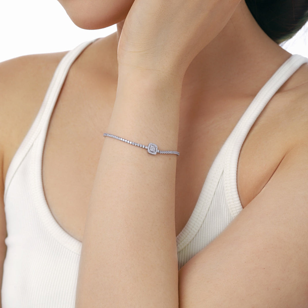 [Luxora]豪華で輝くスクエアシェイプのバンケットブレスレット