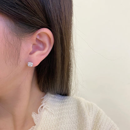 [Luxora]Classic Round Center Stone Stud Earrings