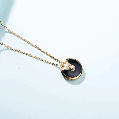 [Luxora]AMULETTE GOLD CARNELIAN ONYX NECKLACE