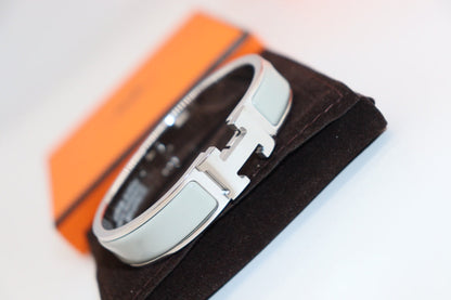 [Luxora]H LIGHT BLUE BRACELET