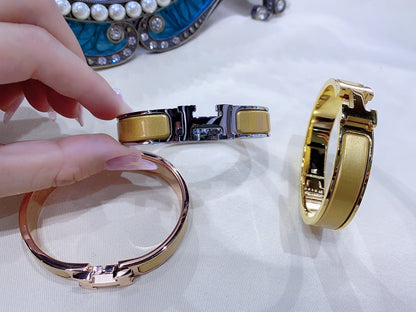 [Luxora]H CHAMPAGNE BRACELET