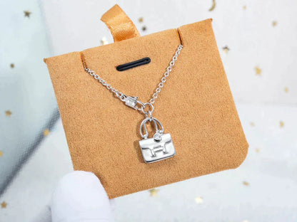 [Luxora]AMULETTE PEDANT SILVER NECKLACE