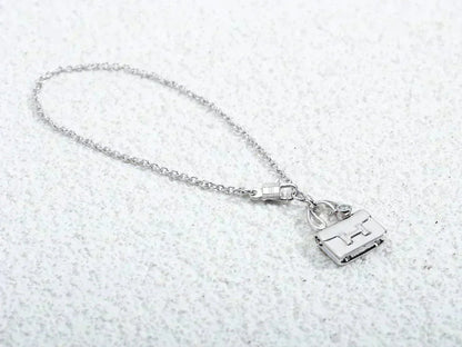 [Luxora]AMULETTE PEDANT SILVER NECKLACE