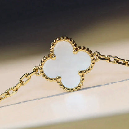[Luxora]CLOVER 20 MOTIFS WHITE MOP NECKLACE