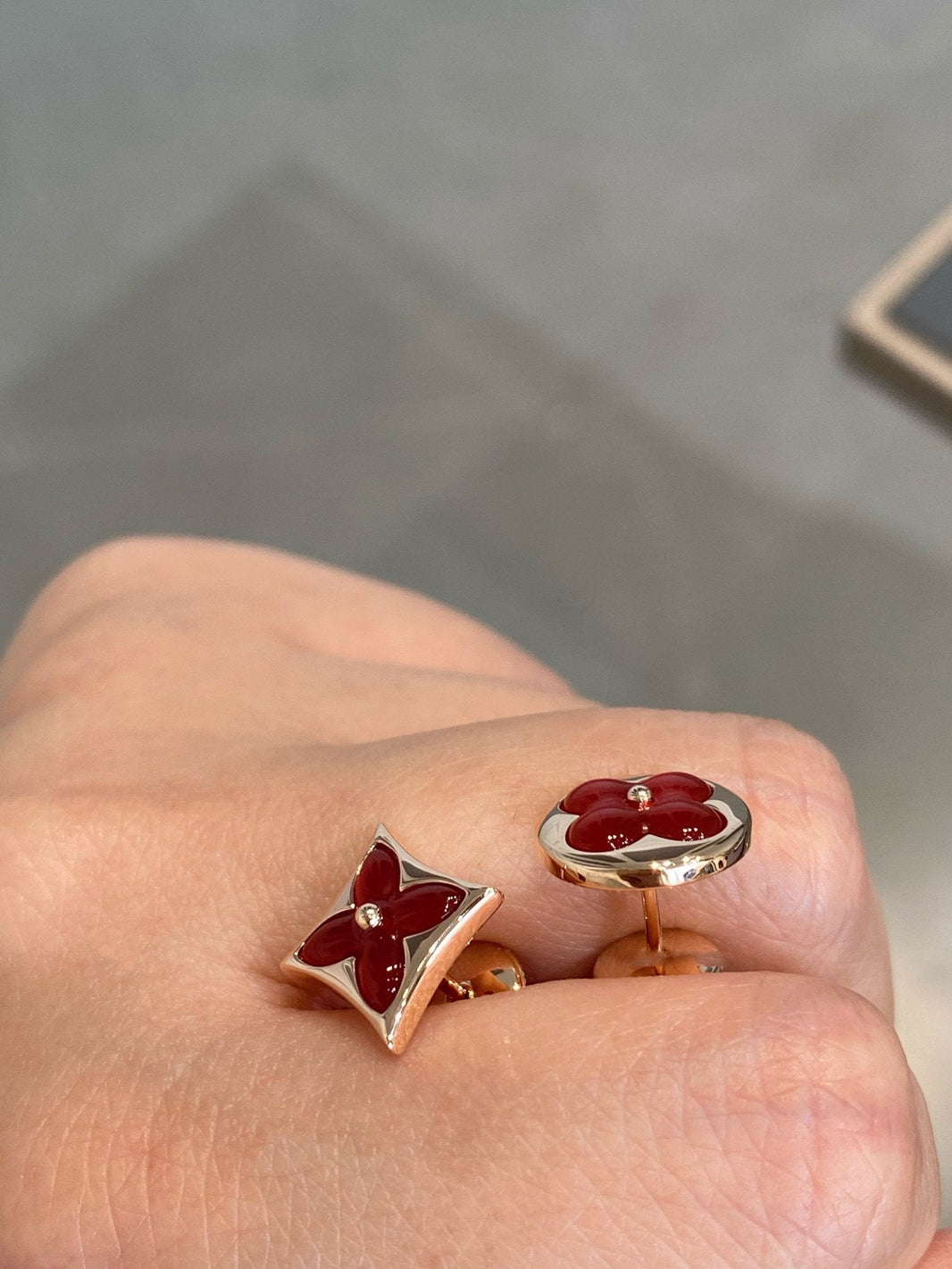 [Luxora]STAR AND SUN PINK GOLD CARNELIAN STUD EARRINGS