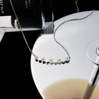 [Luxora]BEE MY LOVE DIAMOND NECKLACE