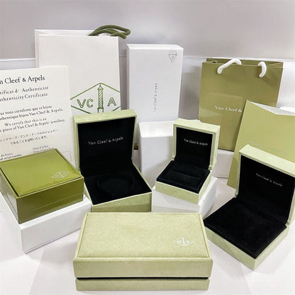 [Luxora] VA CLOVER BOX GIFT BAG