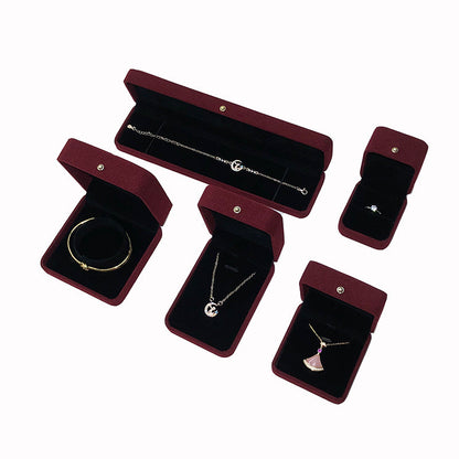 Schmuckkästchen aus Flanell (Geschenkbox ohne Logo)