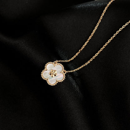 [Luxora]LUCKY  WHITE MOP  PLUM BLOSSOM NECKLACE