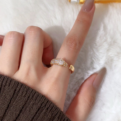 [Luxora]PANTHERE HALF DIAMOND SMALL RING