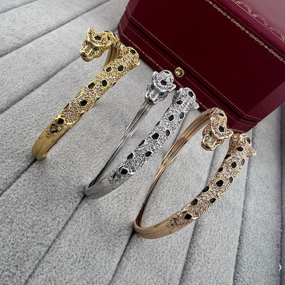 [Luxora]PANTHERE DOUBLE HEADED HALF DIAMOND OPEN BRACELET