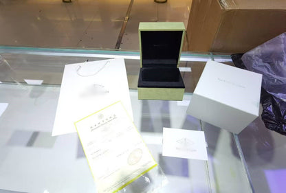 [Luxora] VA CLOVER BOX GIFT BAG