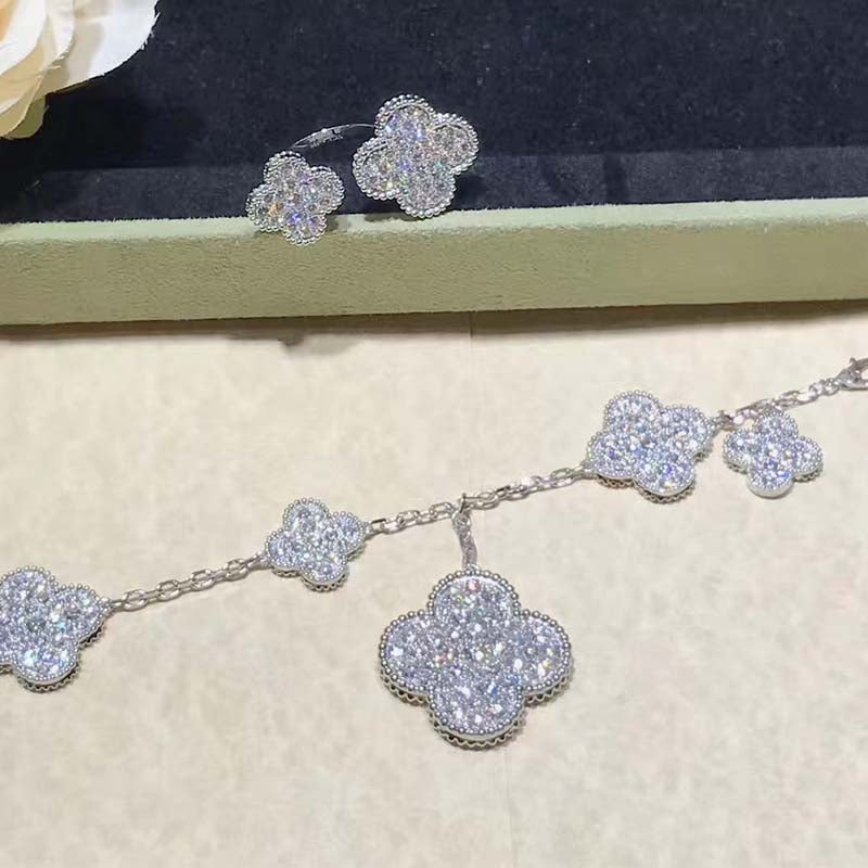 [Luxora]CLOVER 6 MOTIFS SILVER DIAMOND BRACELET