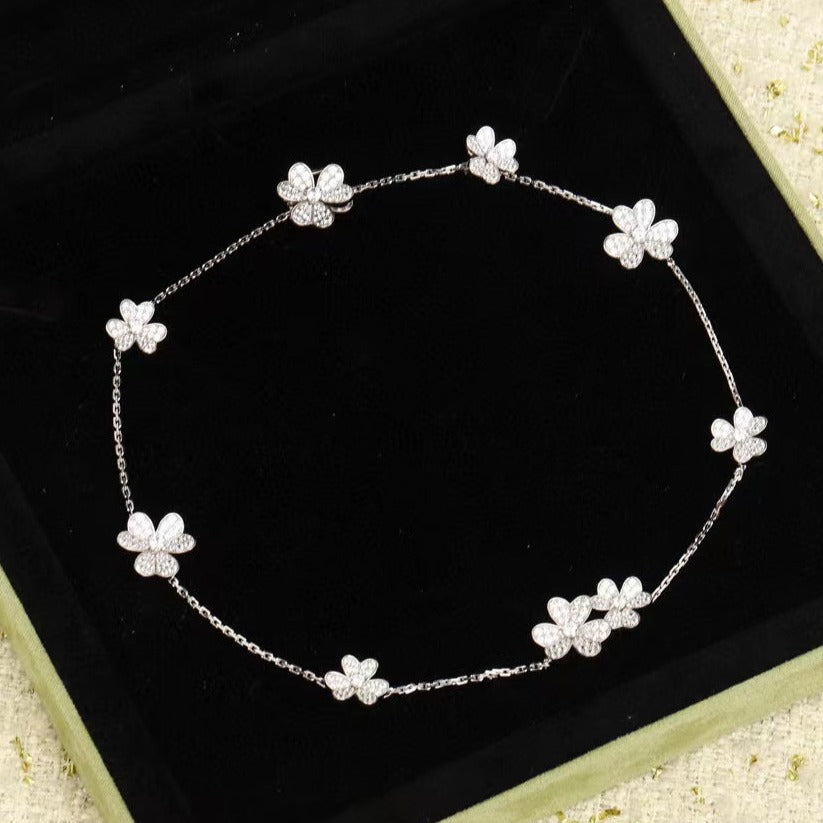 [Luxora]FRIVOLE SILVER 9 FLOWERS NECKLACE